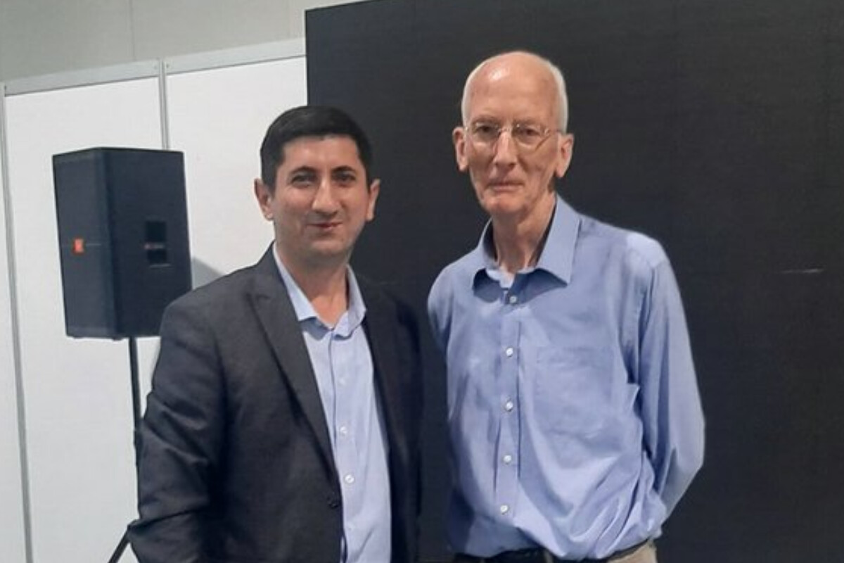 <p>Vasif Ayan:&nbsp;Bir britaniyalı daha nə etməli&nbsp;idi ki, Azərbaycan üçün siz məmnun qalasınız?</p>