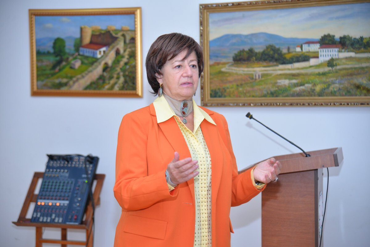 <p>Rusiya Federasiyasının əməkdar artisti BMA-da ustad&nbsp;dərsi keçib</p>