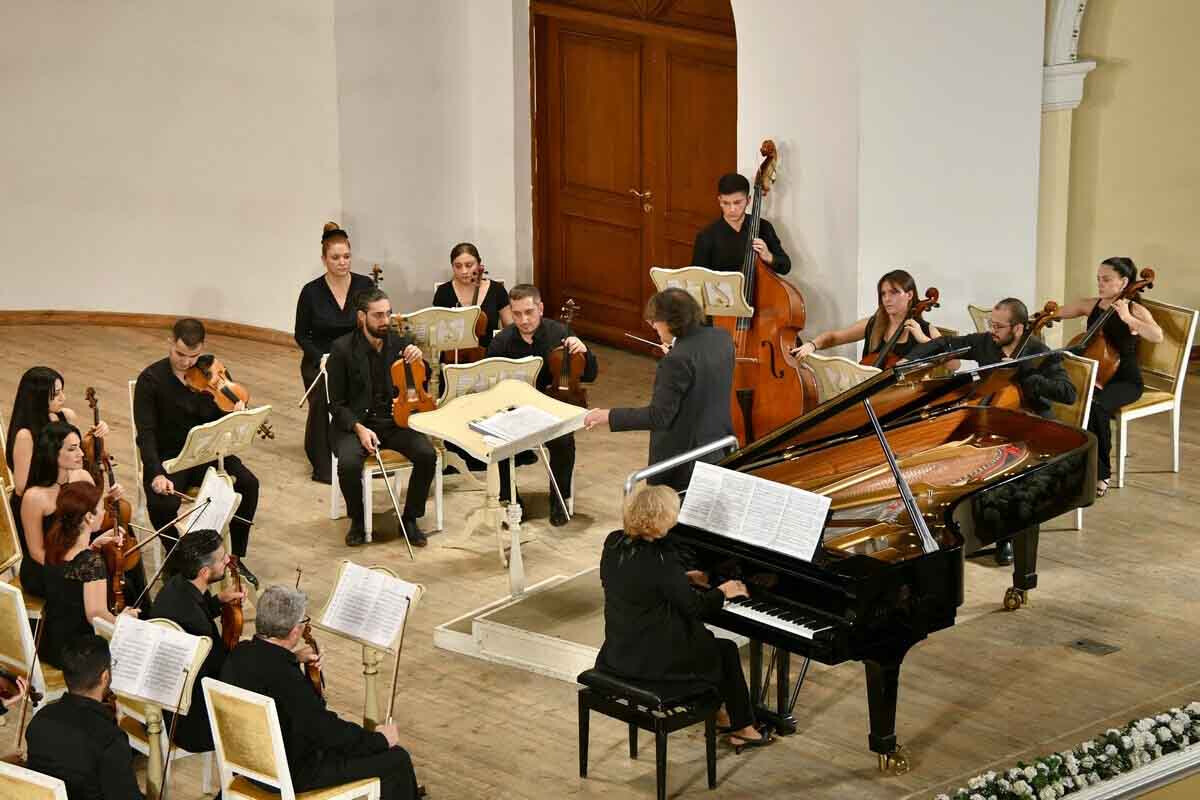 <p>Azərbaycan Dövlət Kamera Orkestrinin konserti keçirilib</p>