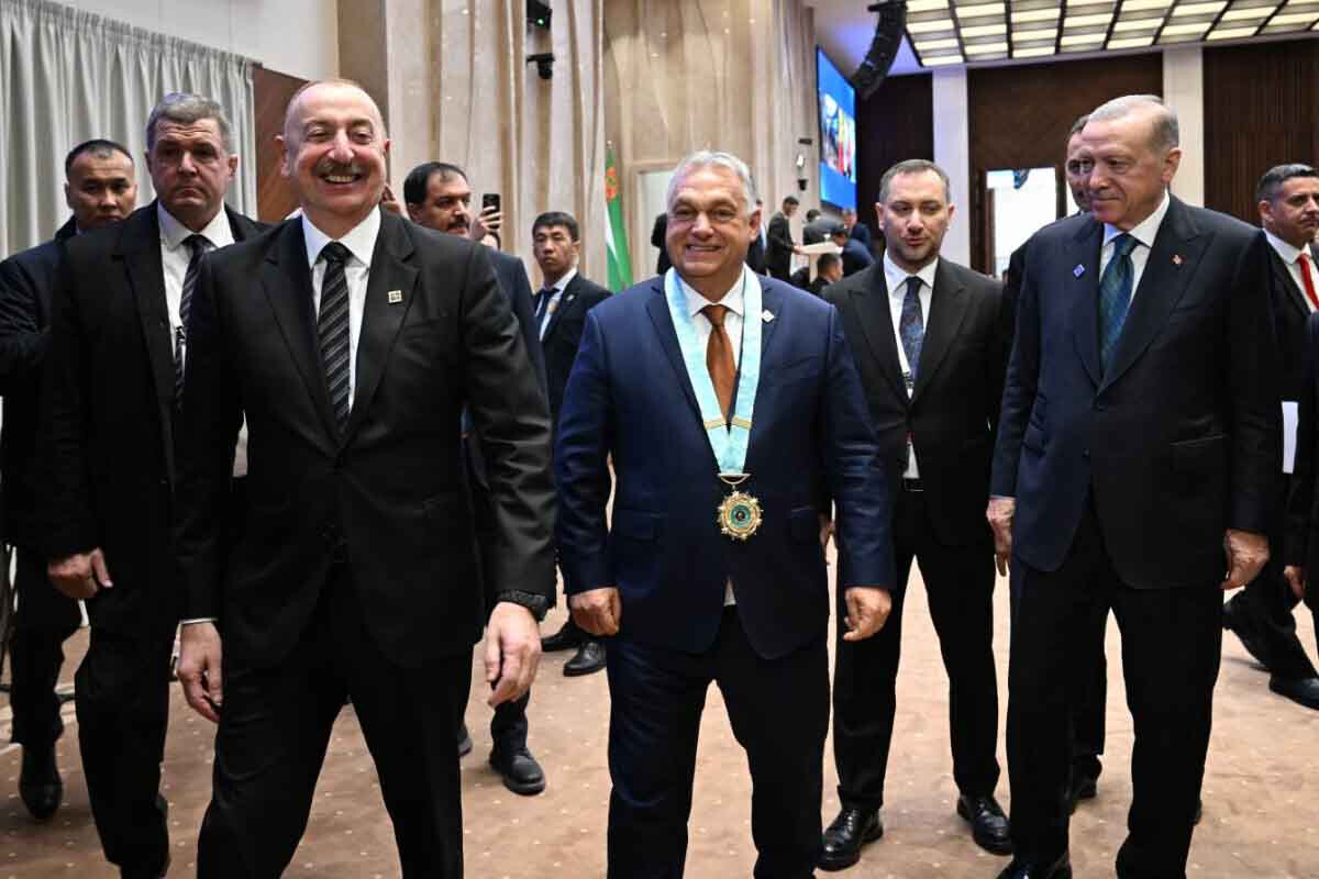 <p>İlham Əliyev Bişkekdə Macarıstanın Baş nazirinin&nbsp;təltifolunma mərasimində</p>