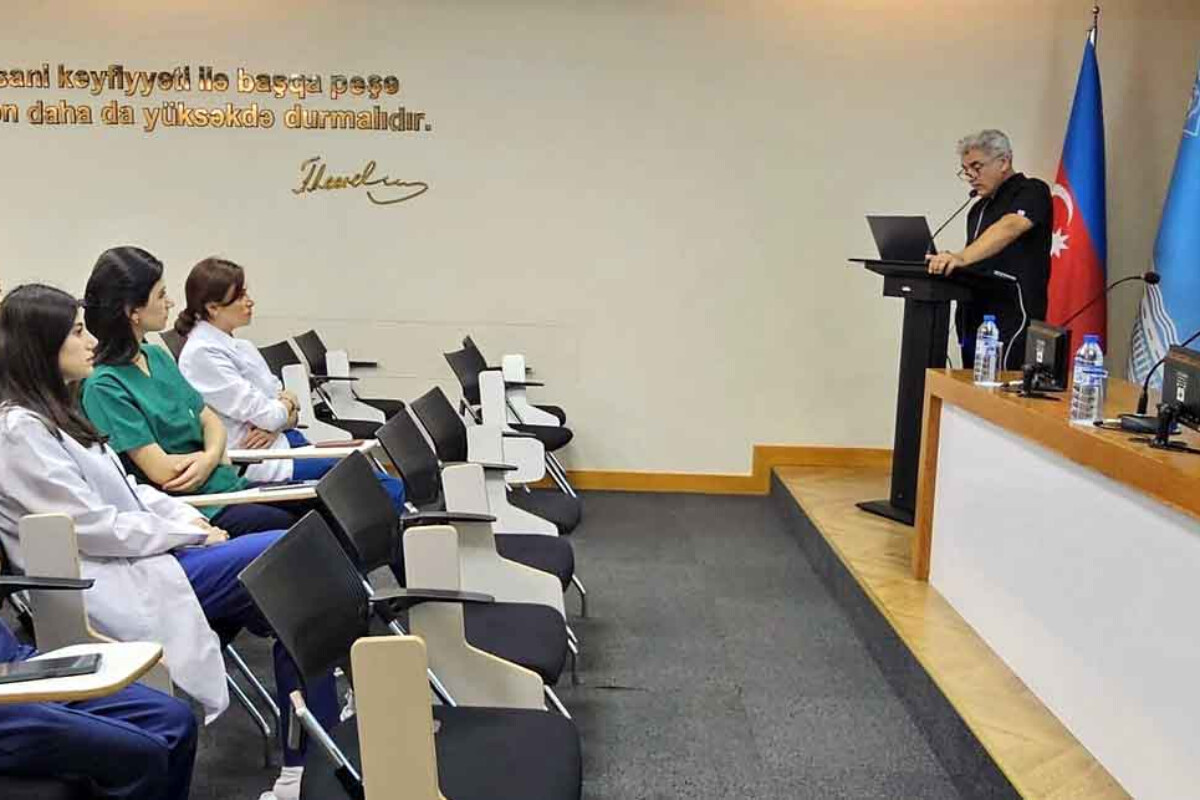 <p>Dr.Xəyal Məmmədov 