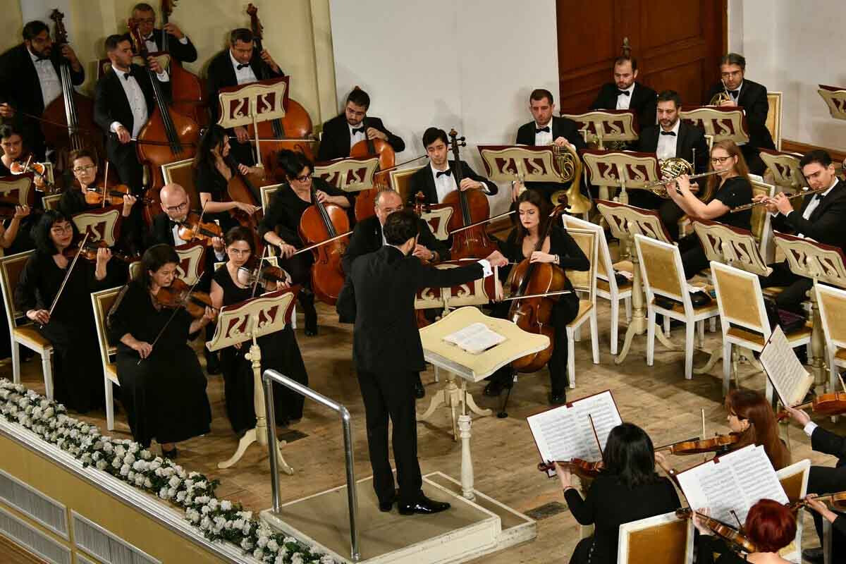 <p>Anton Bruknerin 200 illiyinə həsr olunmuş konsert keçirilib</p>