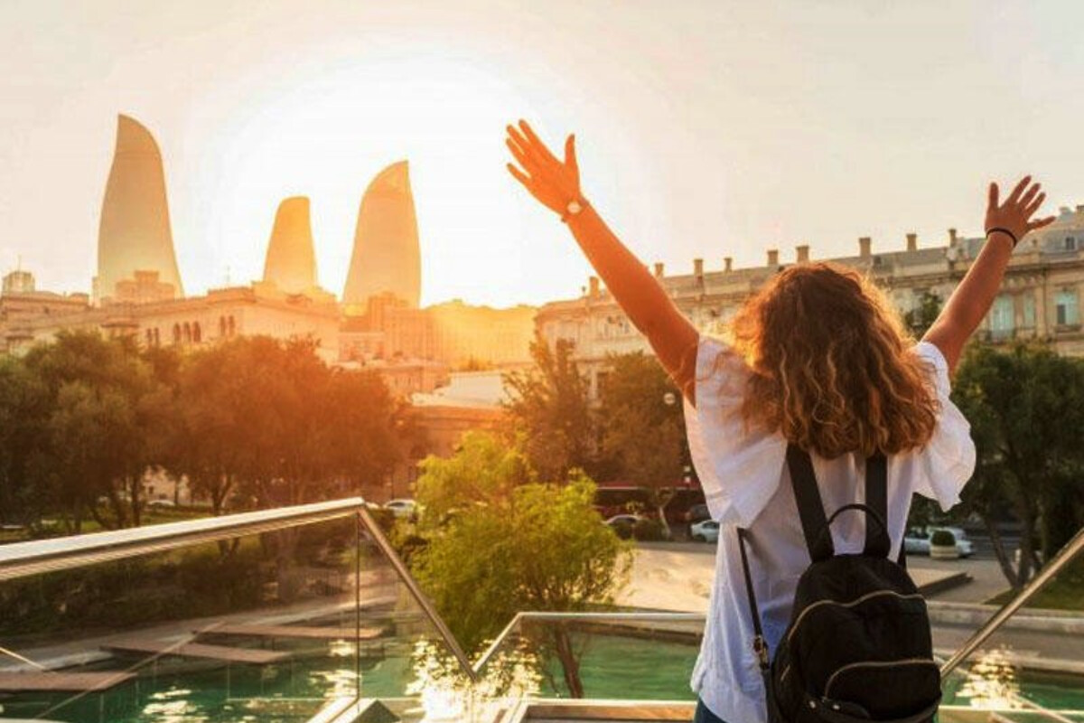 <p>Azərbaycan rekordlar qırır: turist axını demək olar ki, üçdə bir artıb</p>