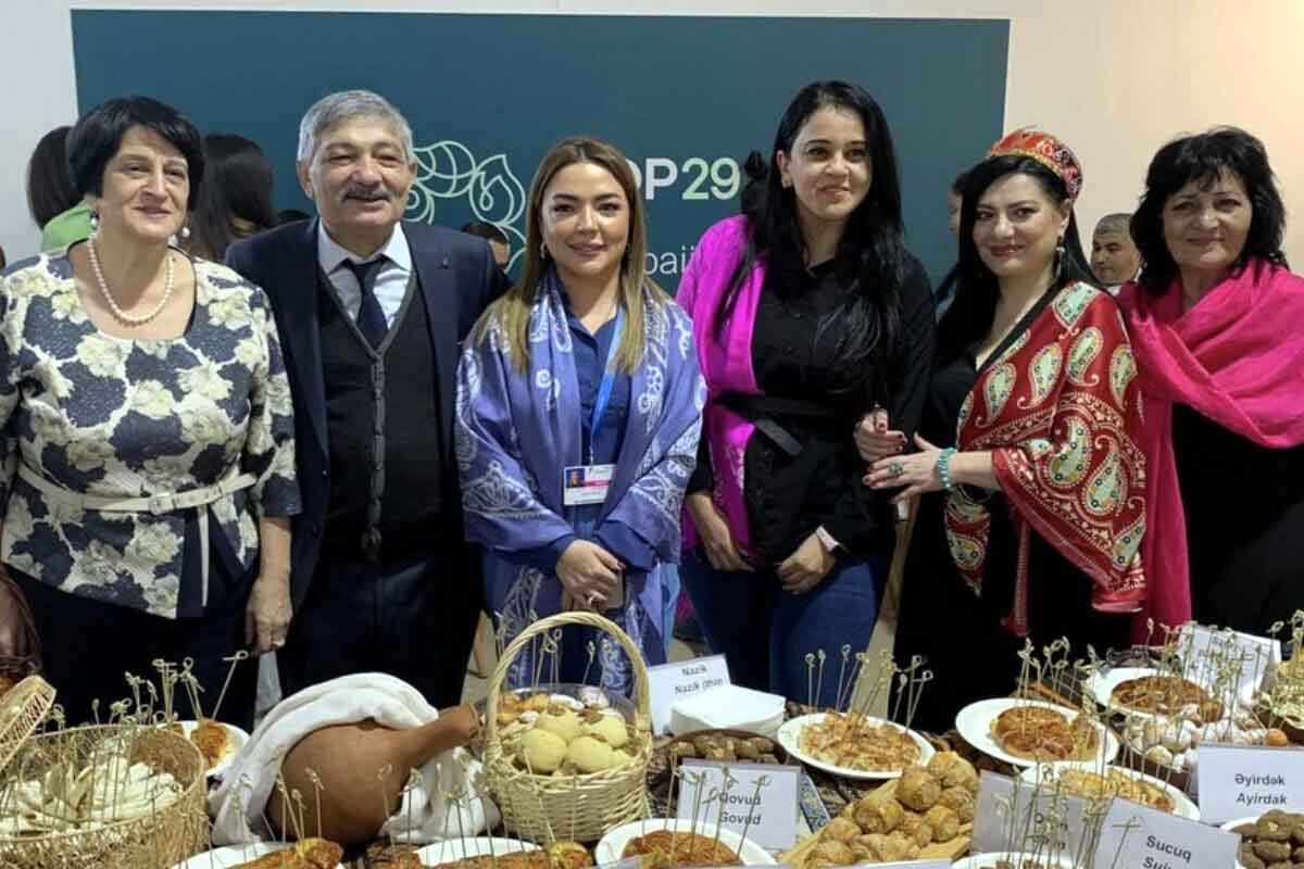 <p>Tahir Əmiraslanov: &ldquo;Azərbaycan mətbəxinin&nbsp;şirin inciləri&rdquo; Yaşıl Zonada</p>