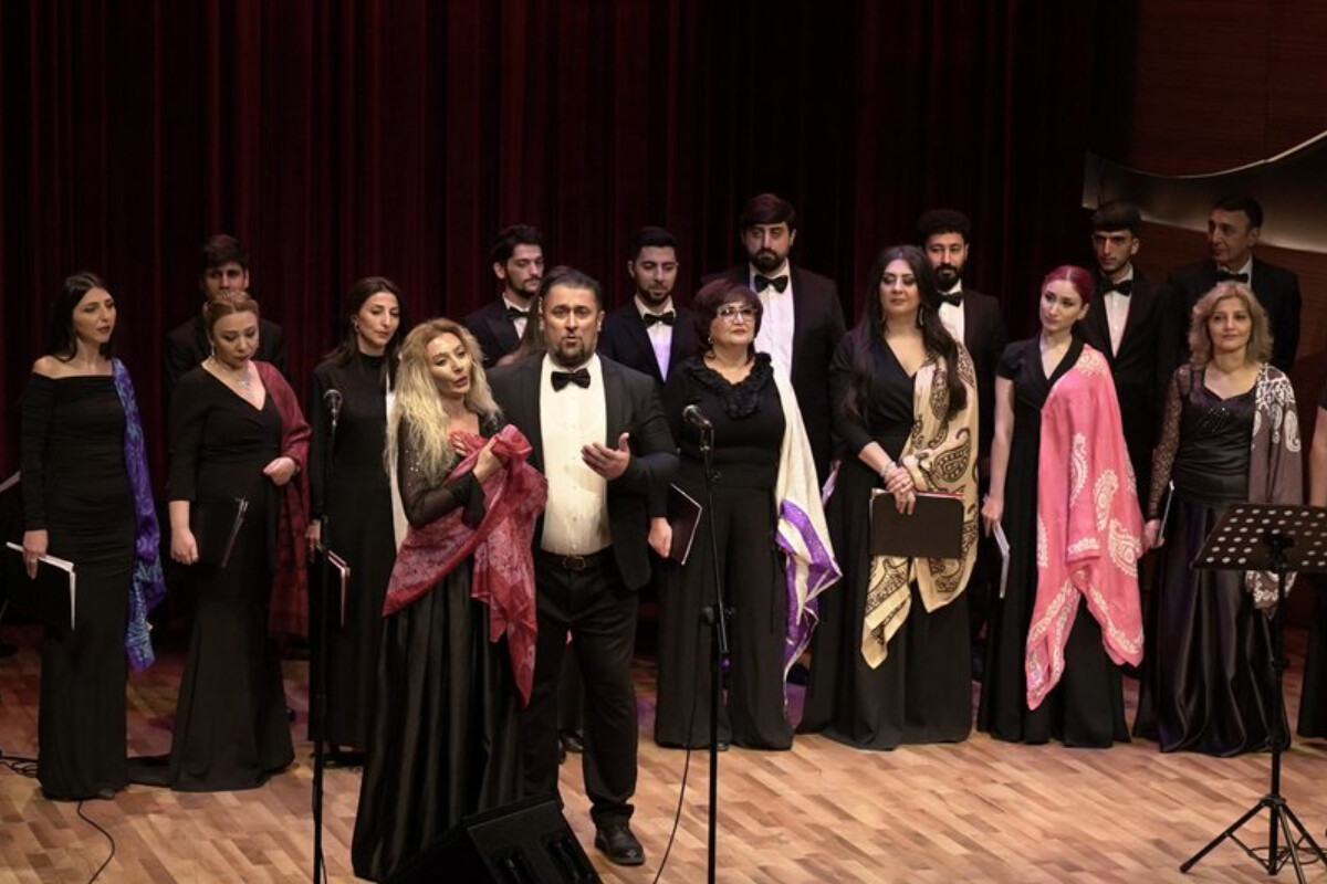 <p>Beynəlxalq Muğam Mərkəzinin səhnəsində konsert</p>