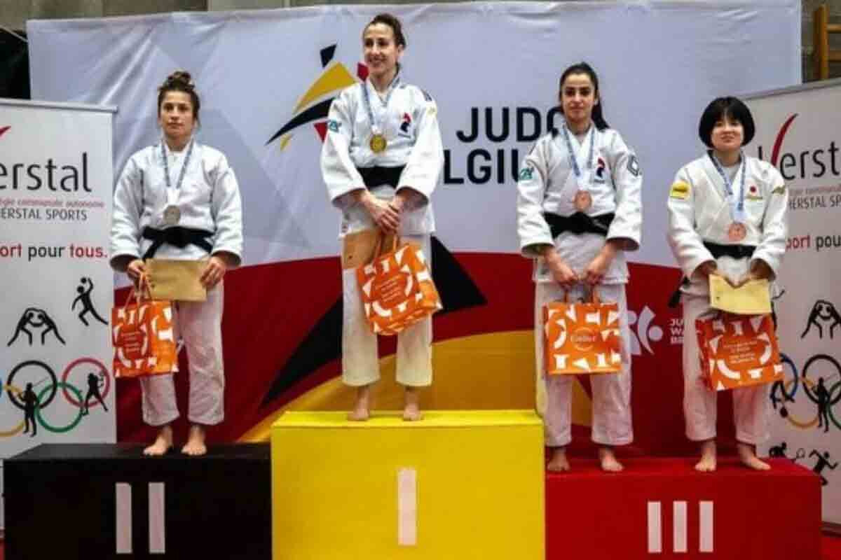 <p>Cüdoçumuz Şəfəq Həmidova Belçikada&nbsp;gümüş medal qazanıb&nbsp;</p>