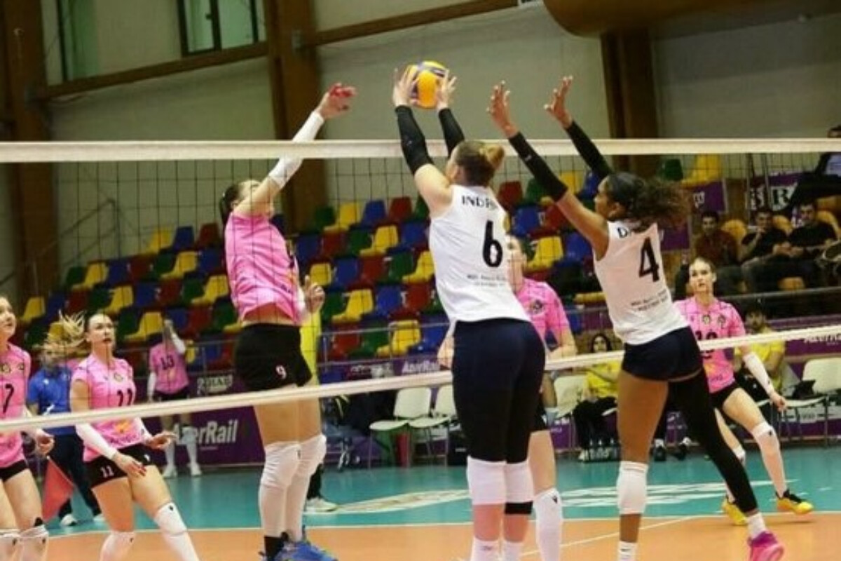 <p>Sabah voleybolçuların çempionatında&nbsp;8-ci tura start veriləcək</p>