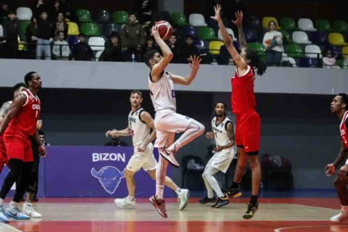 <p>ABL-in B qrupunda üçhakimiyyətlilik yaranıb</p>