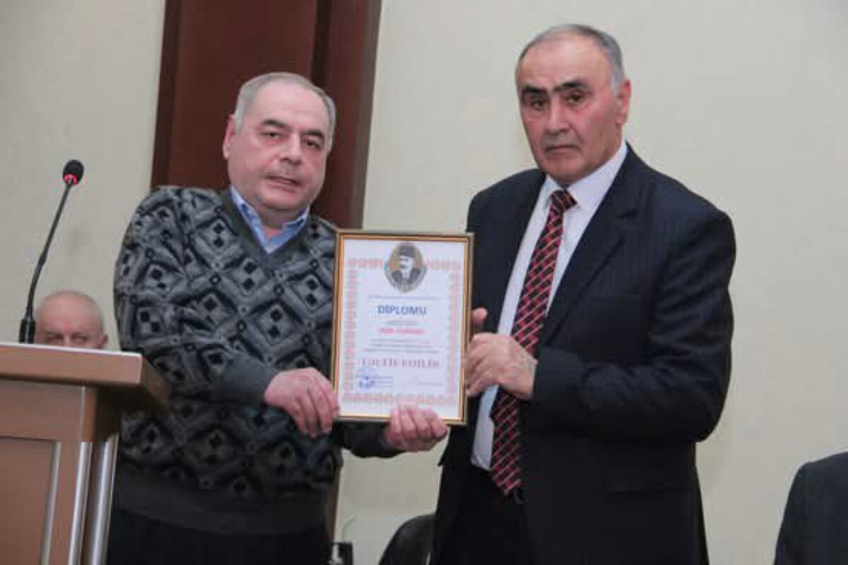 <p>Şair-jurnalist Asif Asimanın 70 illiyinə həsr edilmiş yubiley tədbiri keçirilib</p>