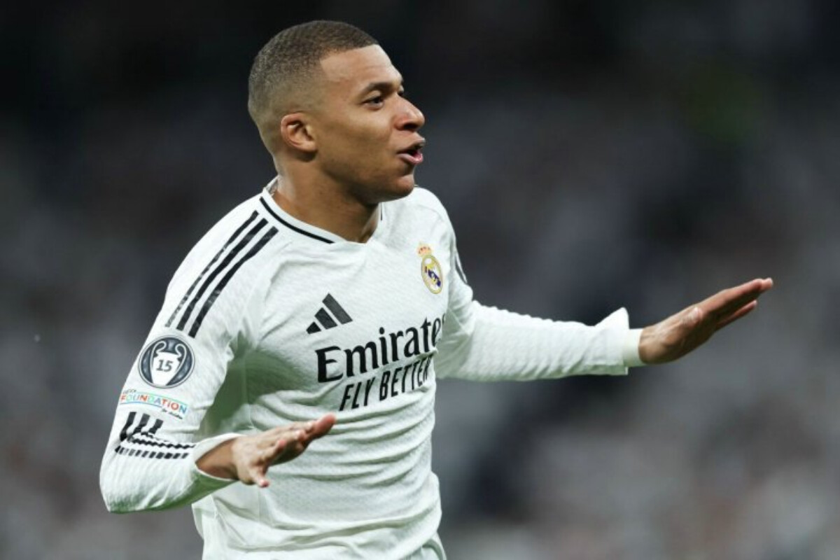 <p>Mbappe Çempionlar Liqasında həftənin oyunçusu seçilib</p>