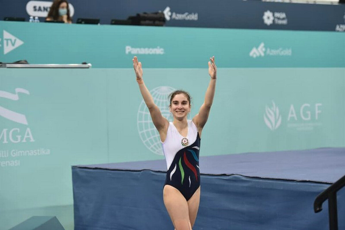 <p>Azərbaycan batutçusu Dünya Kubokunun yarımfinalına yüksəlib</p>