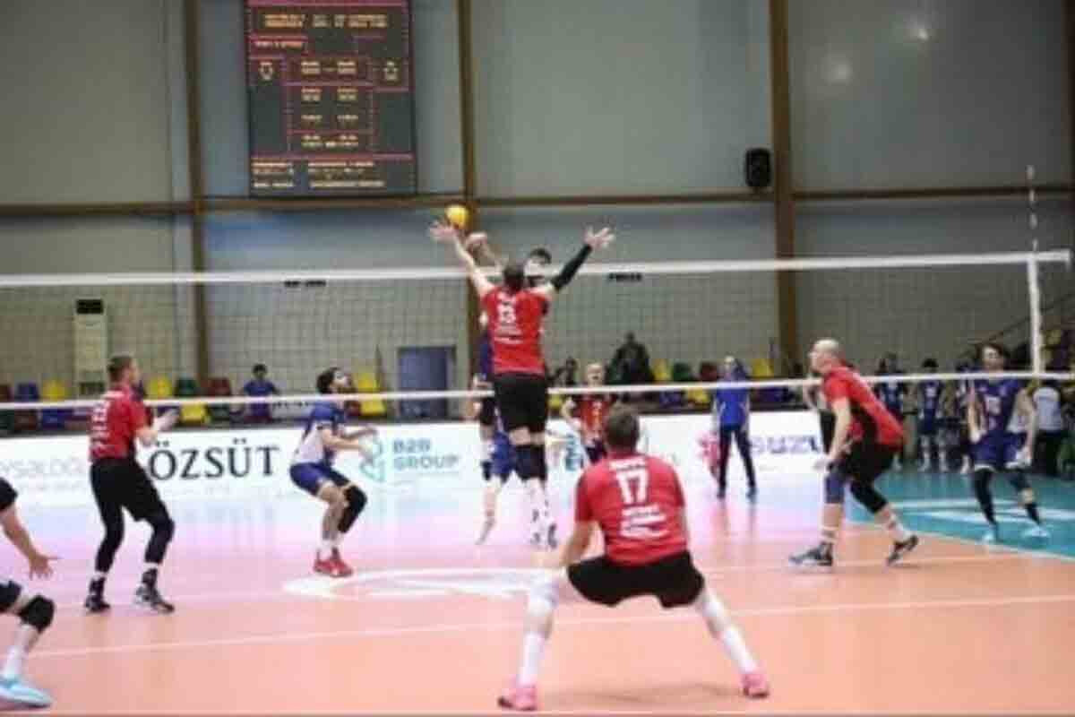 <p>Liderlər turu qələbəylə bitirib</p>