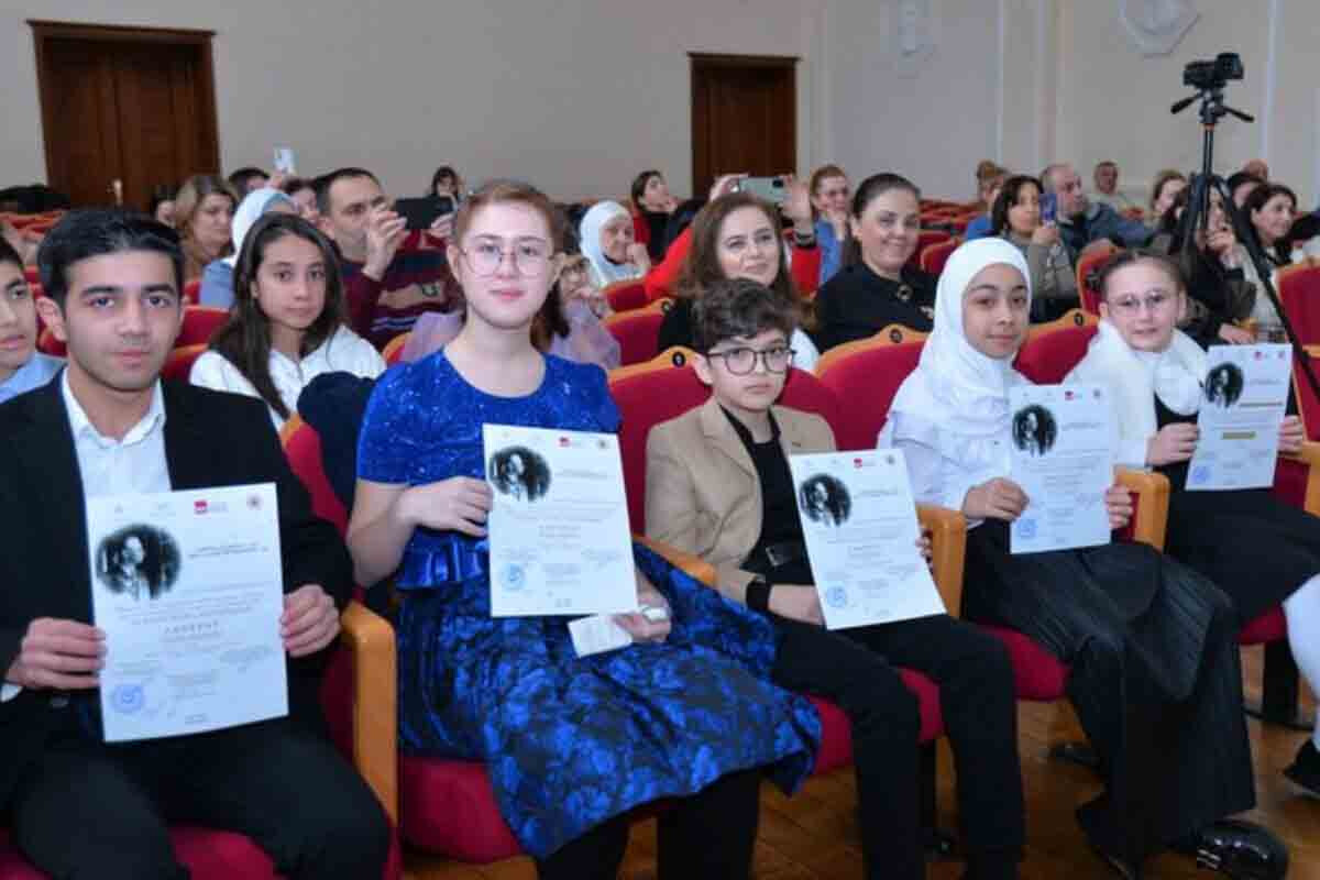 <p>Azərbaycan xalq və akademik musiqisində milli məqam sisteminin tətbiqi</p>
