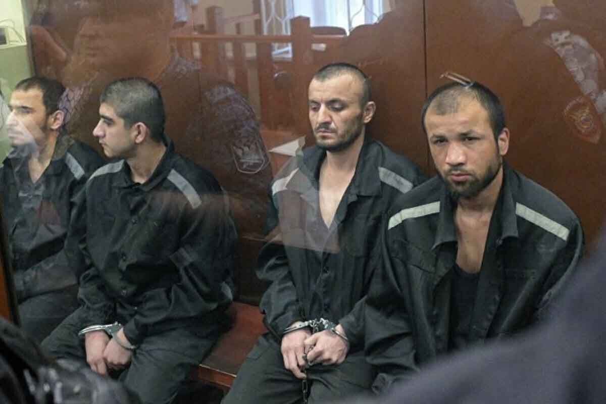<p>"Krokus"a hücumu törədənləri silahla təmin&nbsp;etməkdə təqsirləndirilən şəxs qaçmağa çalışıb</p>