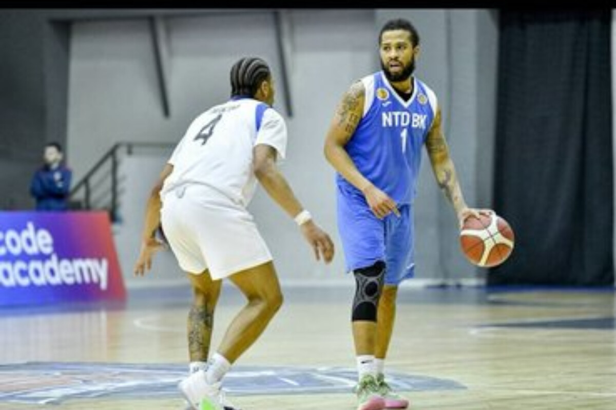 <p>Autsayderler qarşılaşıb, növbə liderlərindi&nbsp;</p>