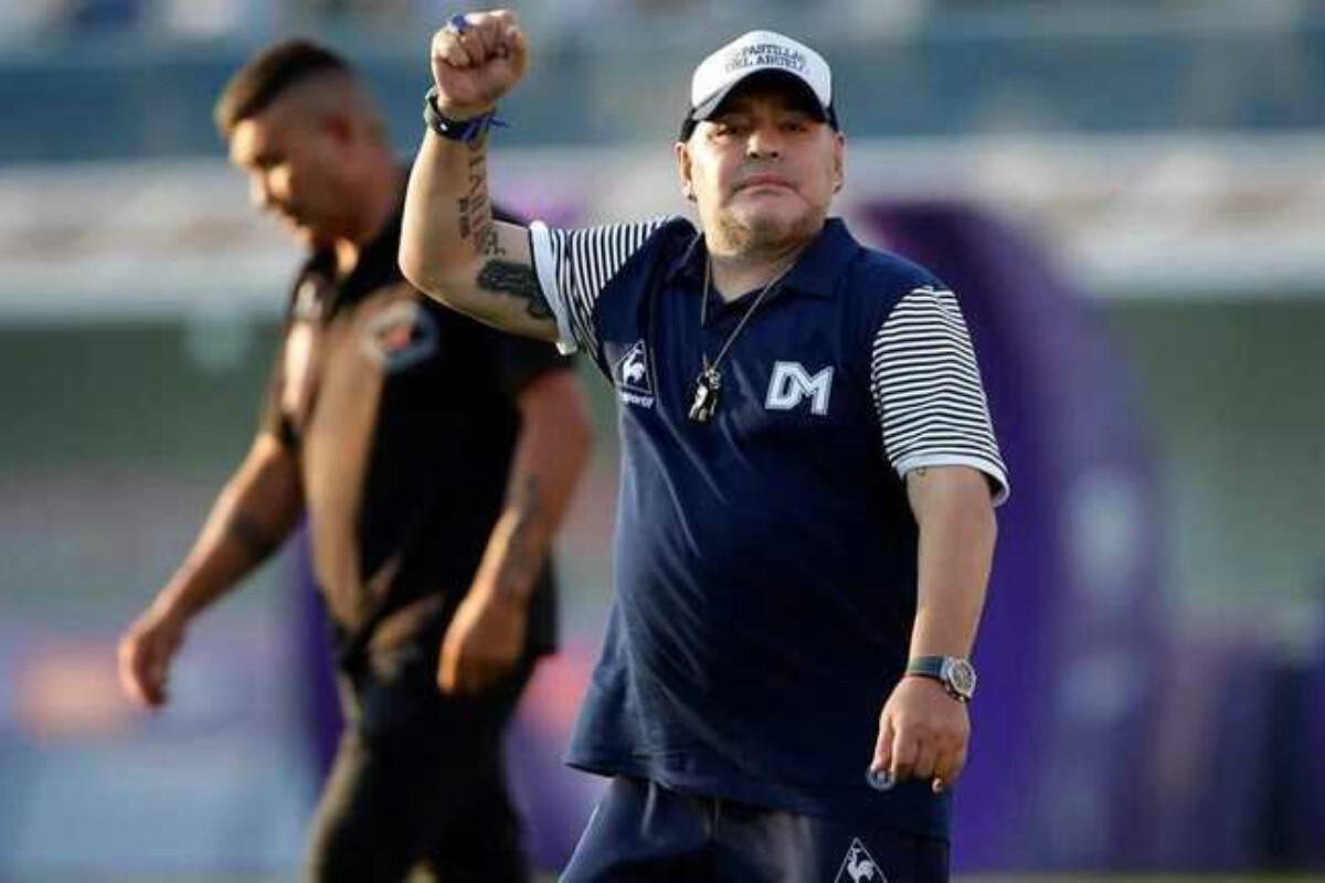 <p>Dieqo Maradonanın keçmiş mühafizəçisi yalan&nbsp;şahidlik etdiyi üçün həbs edilib</p>