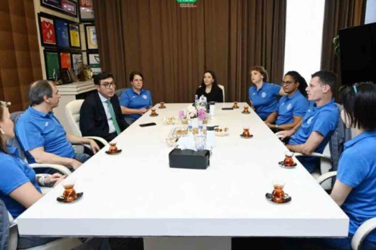 <p>Fərid Qayıbov &ldquo;Gimnastika hamı üçün&rdquo; Komitəsinin&nbsp;prezidenti ilə görüşüb</p>