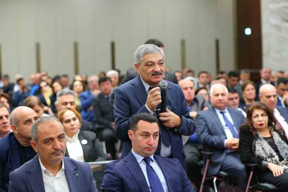 Tahir Əmiraslanov: 2025-ci il üzrə qrant müsabiqələrinin qalibləri ilə görüş