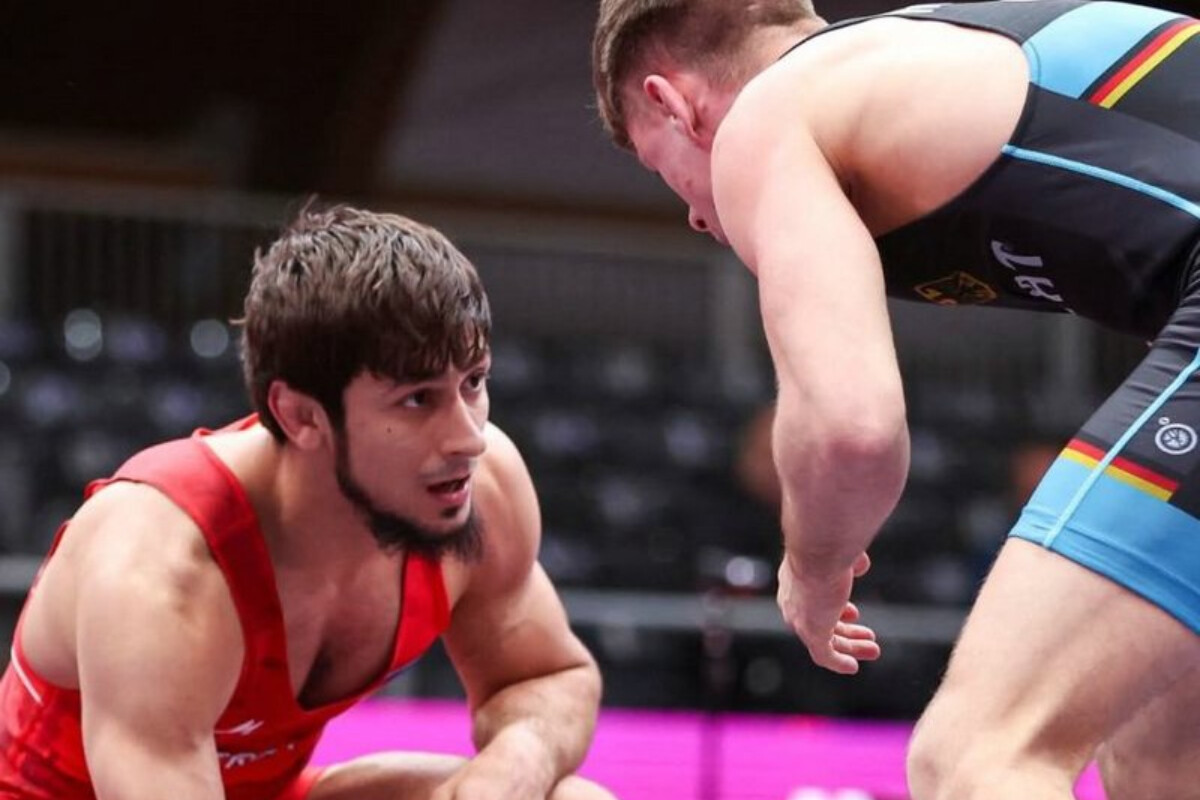 <p>Bratislavada keçirilən güləş üzrə Avropa çempionatı:&nbsp;İdmançımız yarımfinala yüksəlib</p>