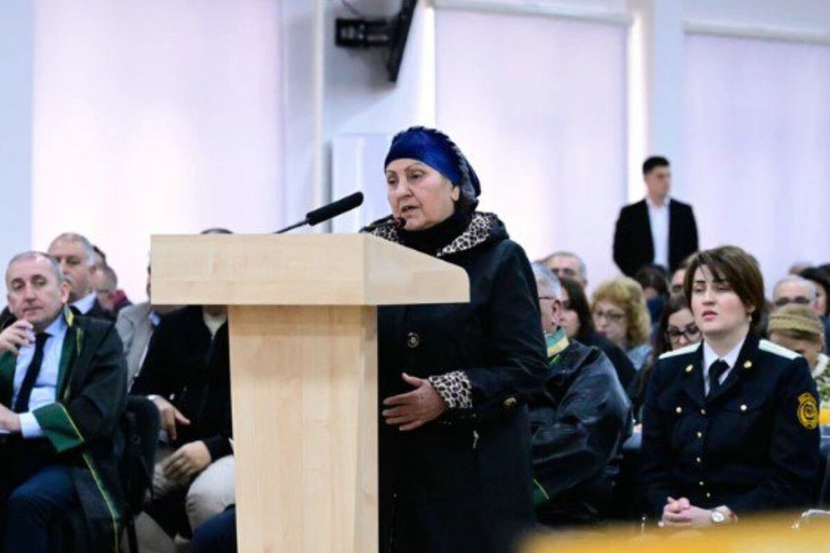<p>Zərərçəkmiş Xankəndi sakini: Bizə çörək satmayıblar</p>