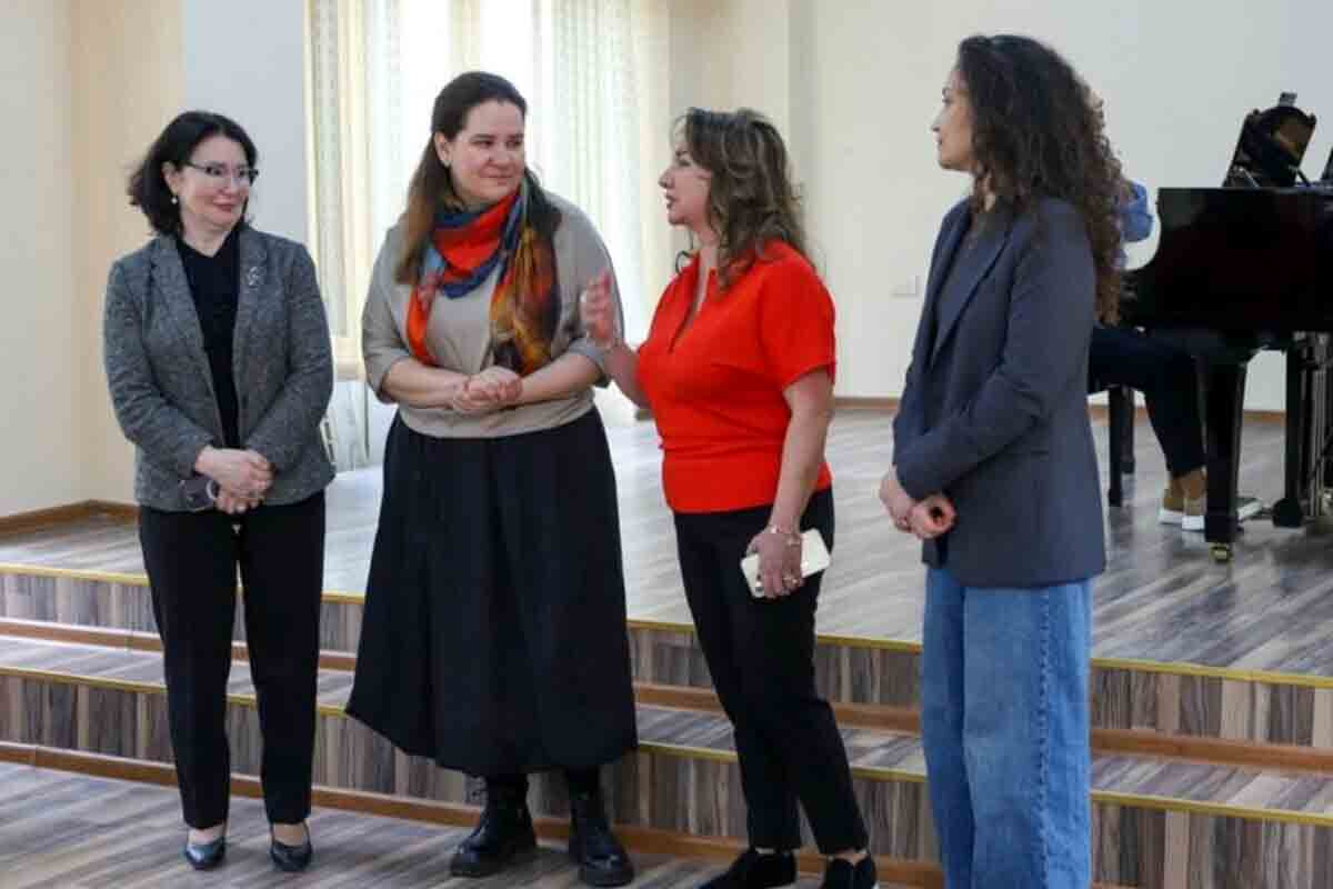 <p>BMA-da Tatyana Titovan tələbələr üçün ustad dərsi keçib</p>