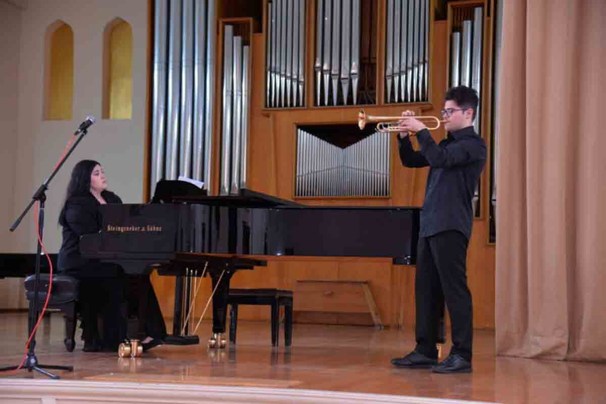 <p>BMA-da Moris Ravelin 150 illiyinə həsr olunmuş konsert keçirilib</p>