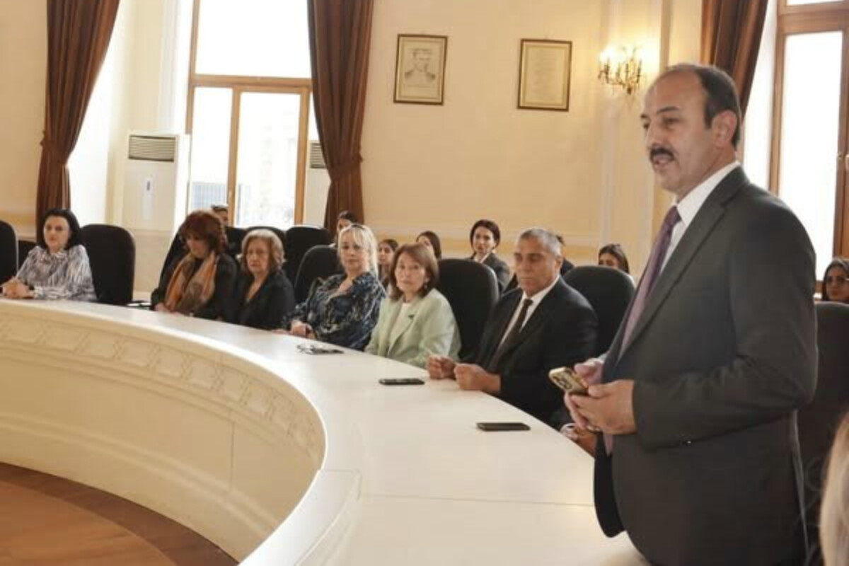 <p>Əkbər Qoşalı: “Dünyanı sənət xilas edəcək” şüarı sadəcə poetik deyim deyil, mədəni çağırışdır</p>