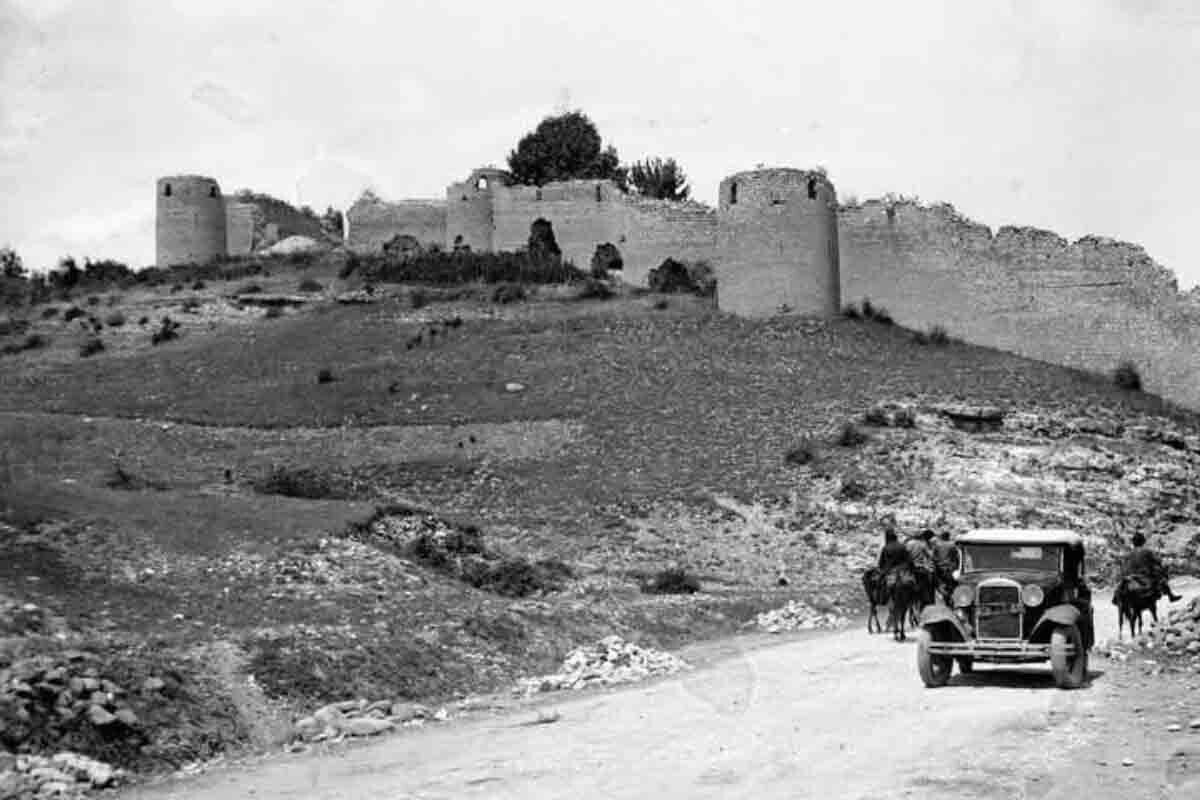 <p>Qarabağın Şərq qapısı: ƏSGƏRAN QALASI</p>