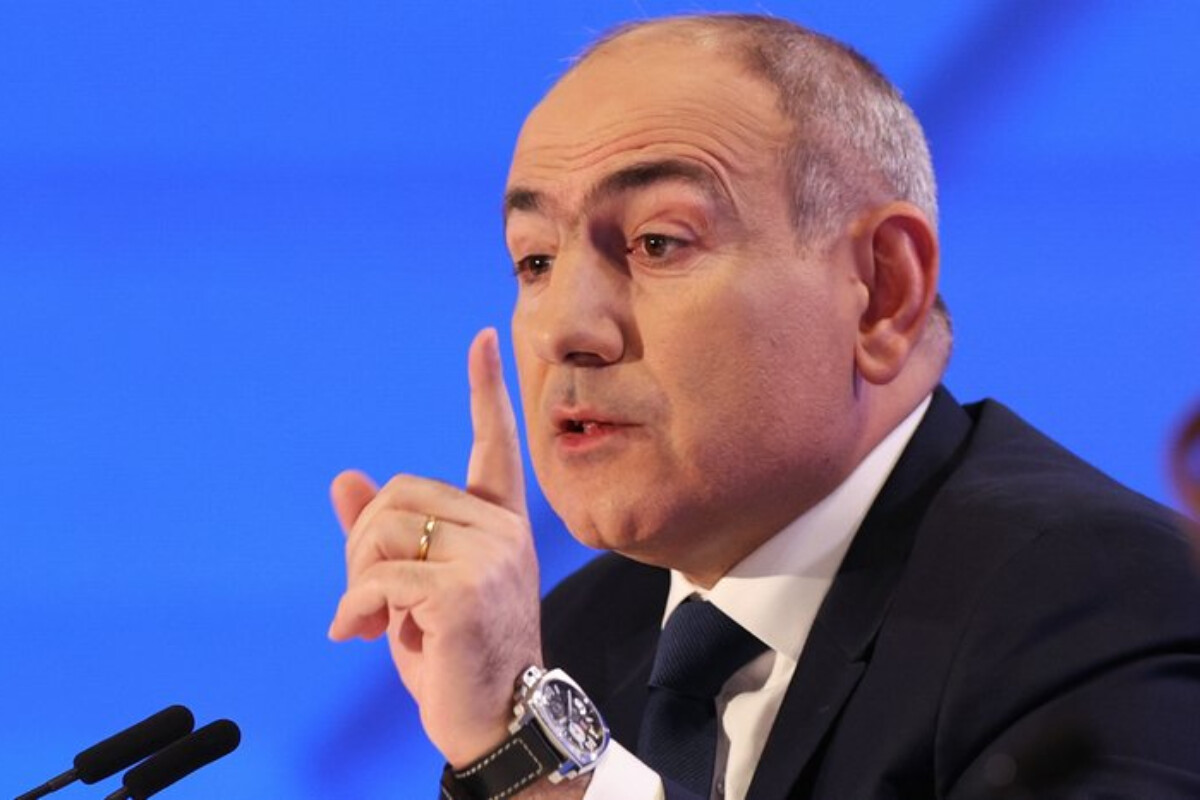 <p>Paşinyan: Əvvəlki konstitusiya referendumları&nbsp;xalqın iradəsini əks etdirmirdi</p>