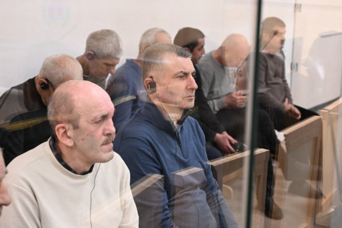 <p>Hərbi cinayətlərdə ittiham olunan ermənilərin&nbsp;məhkəməsi davam edir</p>