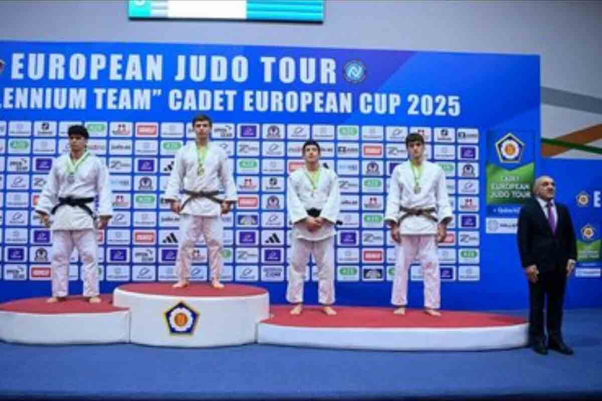 <p>Yeniyetmə cüdoçularımız AK-da 18 medal qazanıblar</p>