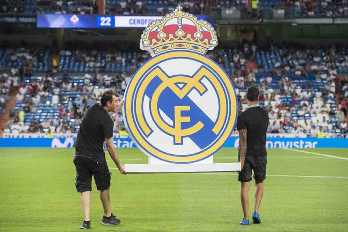 <p>Dünyanın ən bahalı klublarının siyahısı açıqlanıb</p>