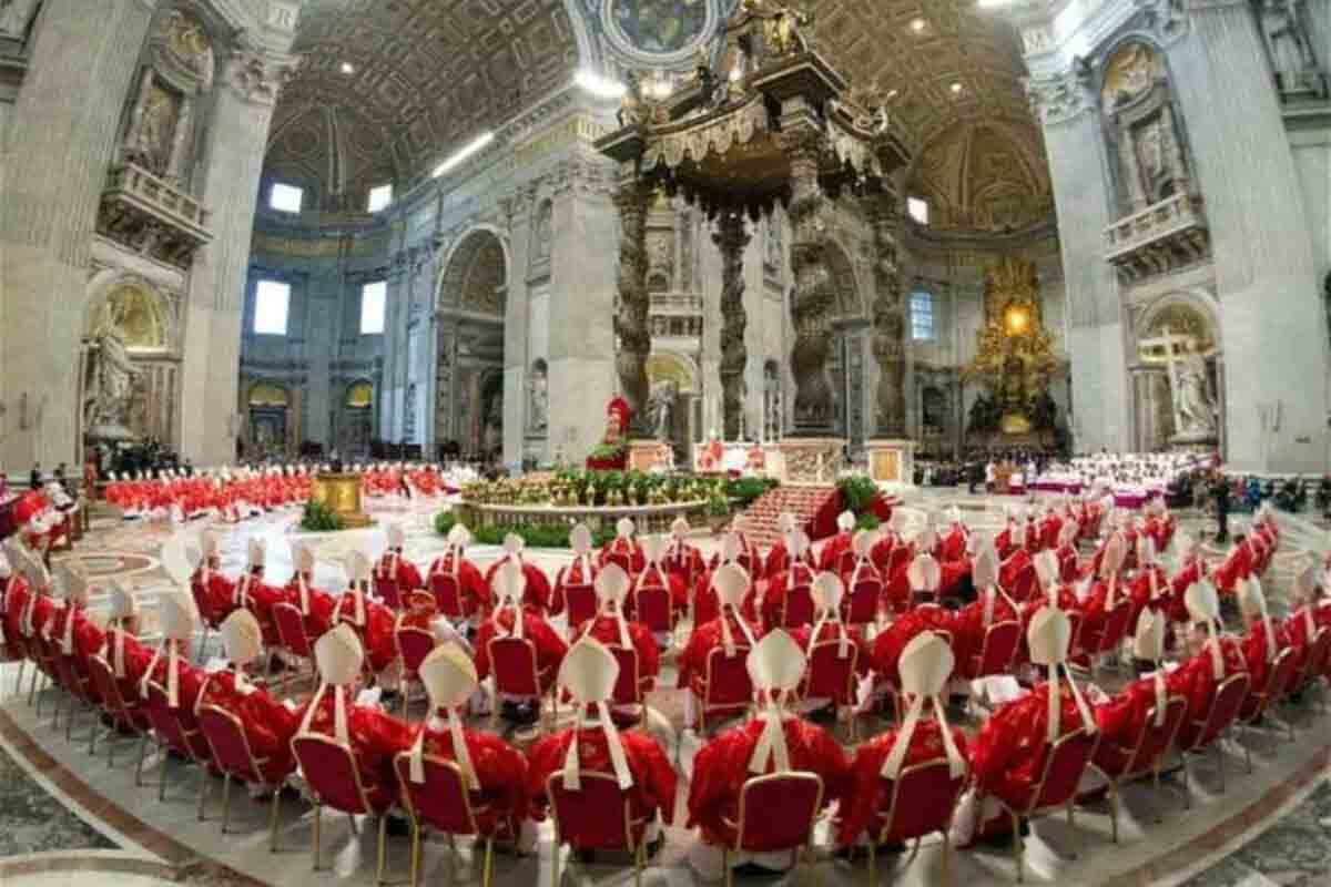 <p>Roma Papasının seçilməsi başlayıb</p>