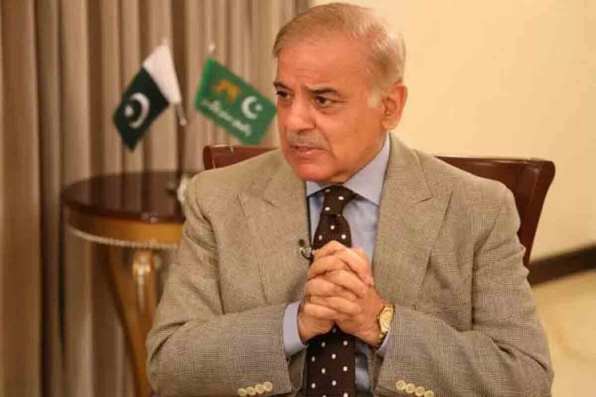<p>Pakistanın baş naziri xalqı böyük qələbə&nbsp;münasibətilə təbrik edib</p>