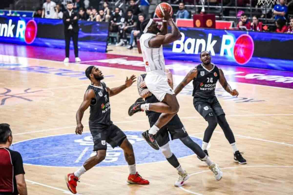 <p>ABL-da final seriyası davam edir</p>