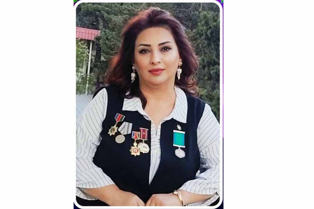 <p>Kitabxanaya yeni şeir təqdim edildi</p>
