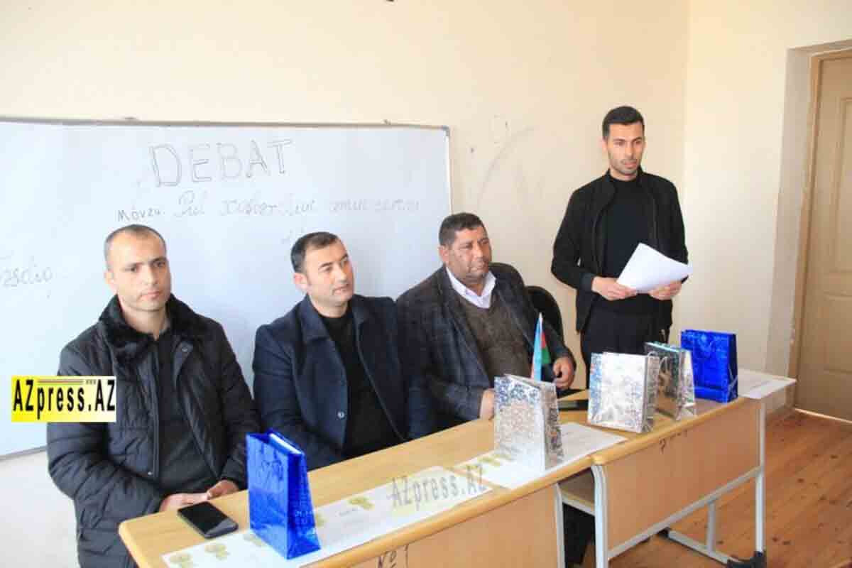 <p>Ağcabədi rayonunda keçirilən “Debat – Təsdiq və inkarın ünsiyyətdə rolu” layihəsi uğurla yekunlaşıb</p>
