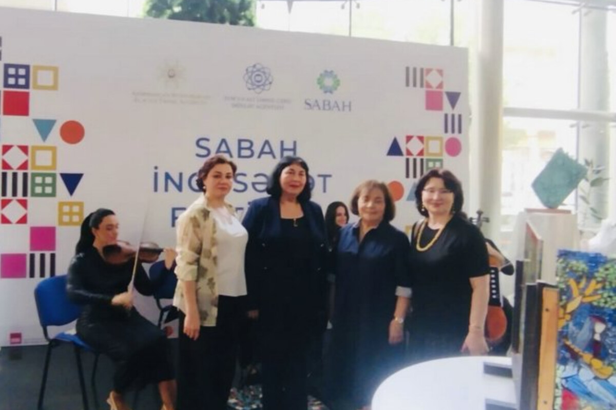 <p>Gənc Tamaşaçılar Teatrında İncəsənət festivalı keçirildi</p>