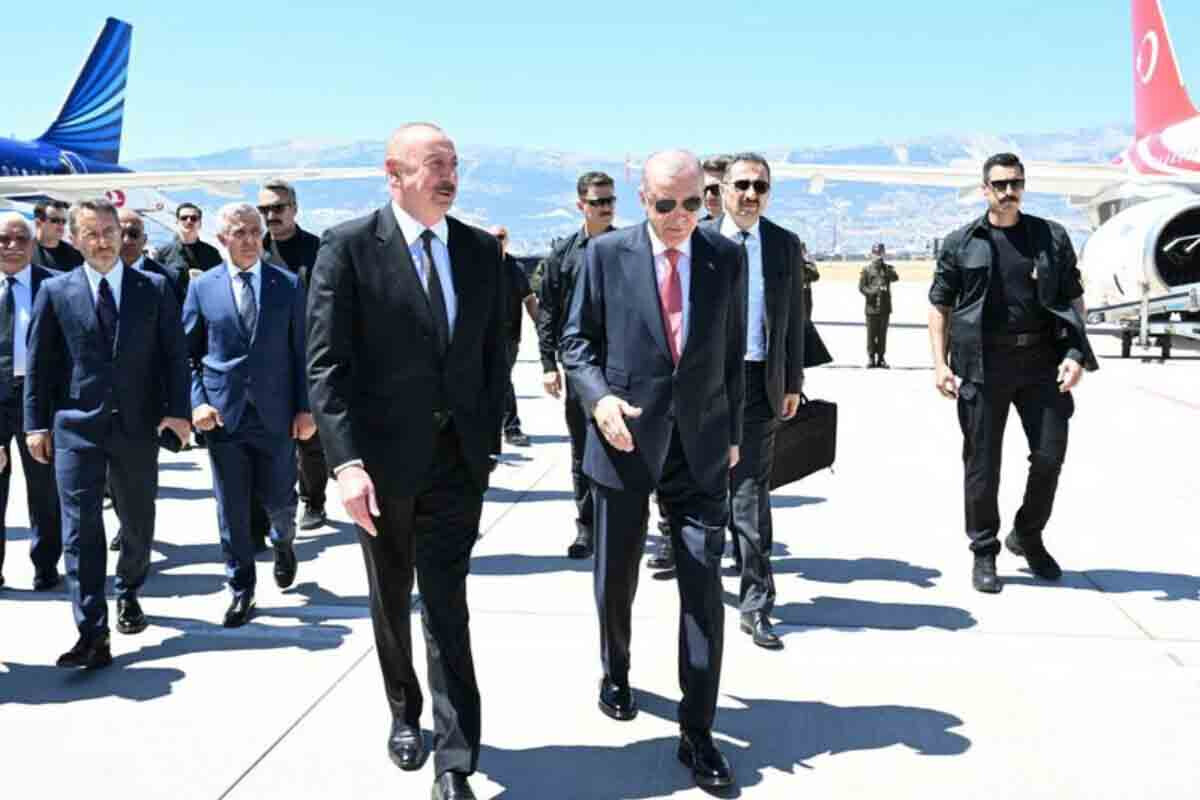 İlham Əliyev Türkiyəyə işgüzar səfərə gəlib}