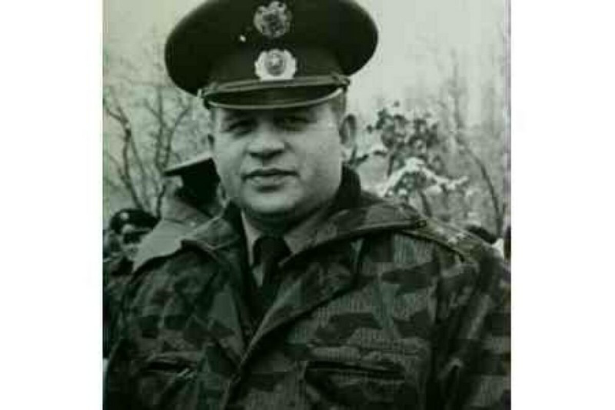 <p>Ermənistanda müdafiə nazirinin müavininin qətlinin&nbsp;üstü 27 ildən sonra açılıb</p>