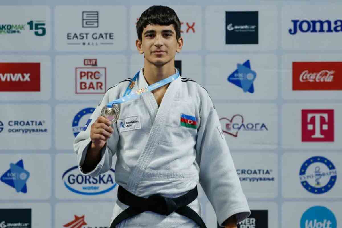 <p>Azərbaycan cüdoçuları mübarizəyə üç&nbsp; qızılla başlayıb</p>