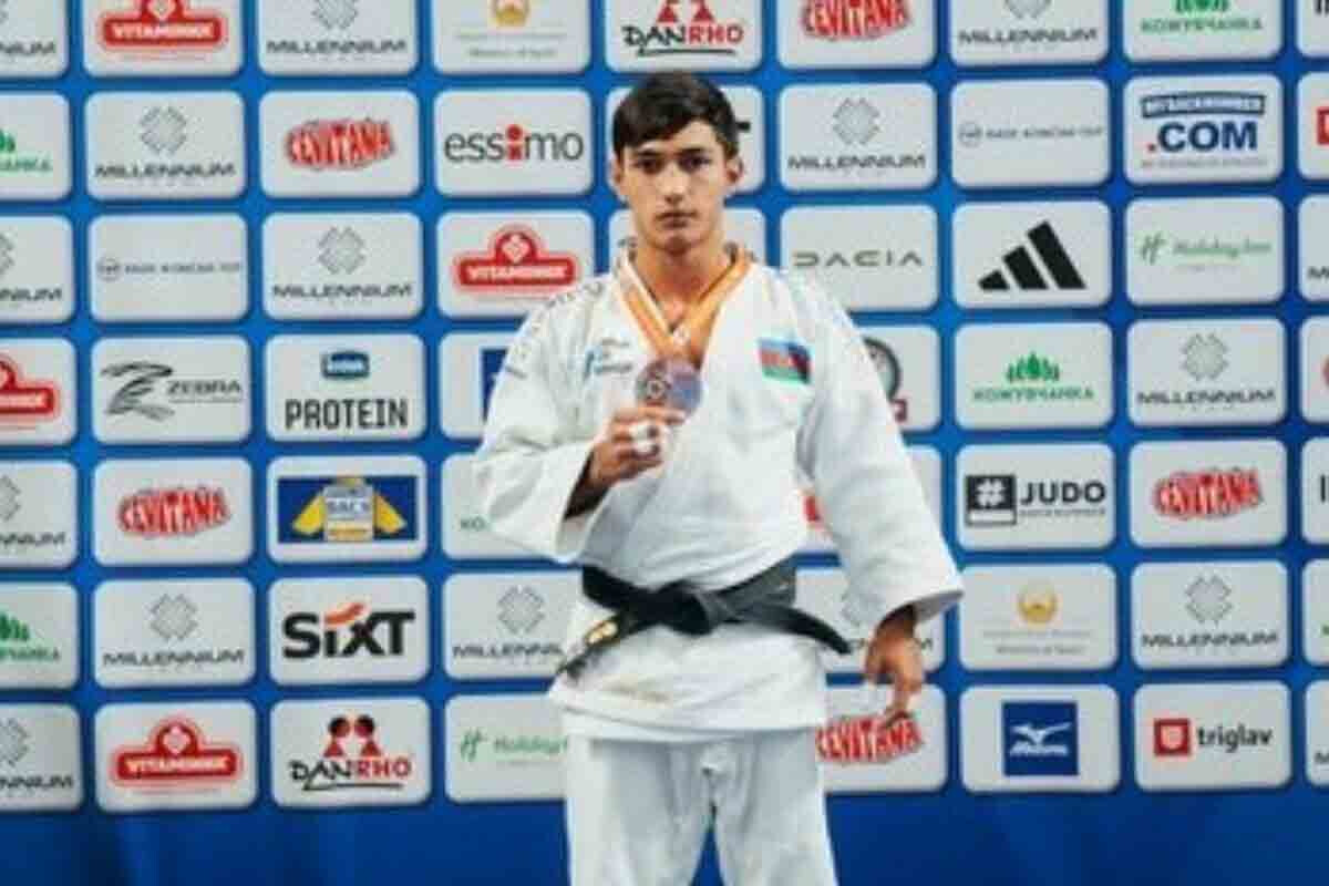 <p>Cüdoçularımız AK-yə 4 medalla başlayıblar</p>