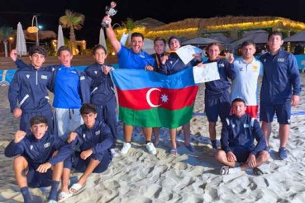 <p>U-17 millimiz DÇ-ni 3 medalla başa vurub&nbsp;</p>