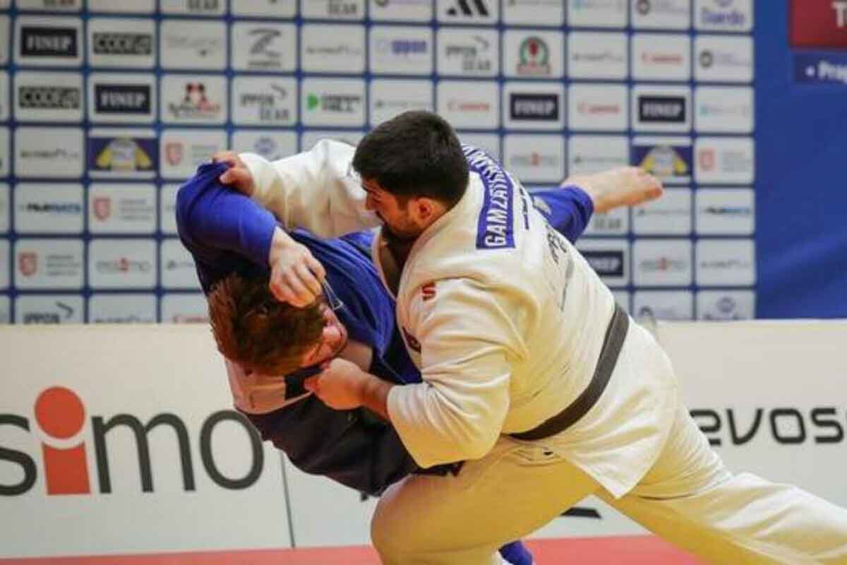 <p>Azərbaycanın cüdo yığması 7 medalla Çexiyada ikinci olub</p>