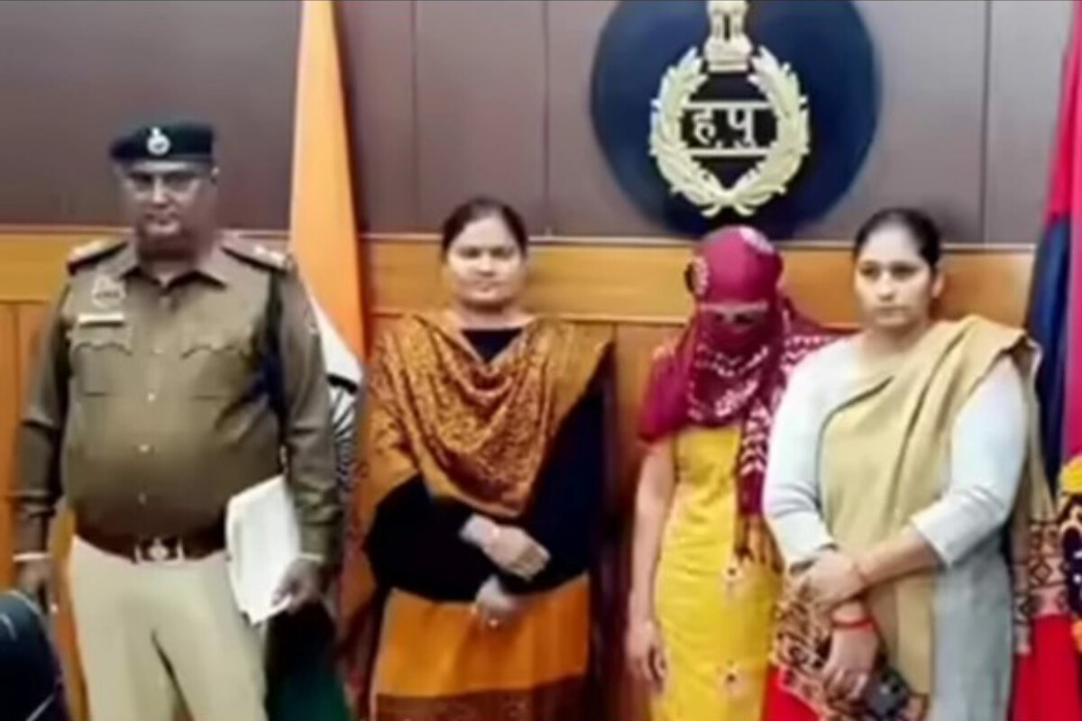 <p>Hindistanlı qadın öz uşaqlarından daha gözəl olanları boğdu</p>