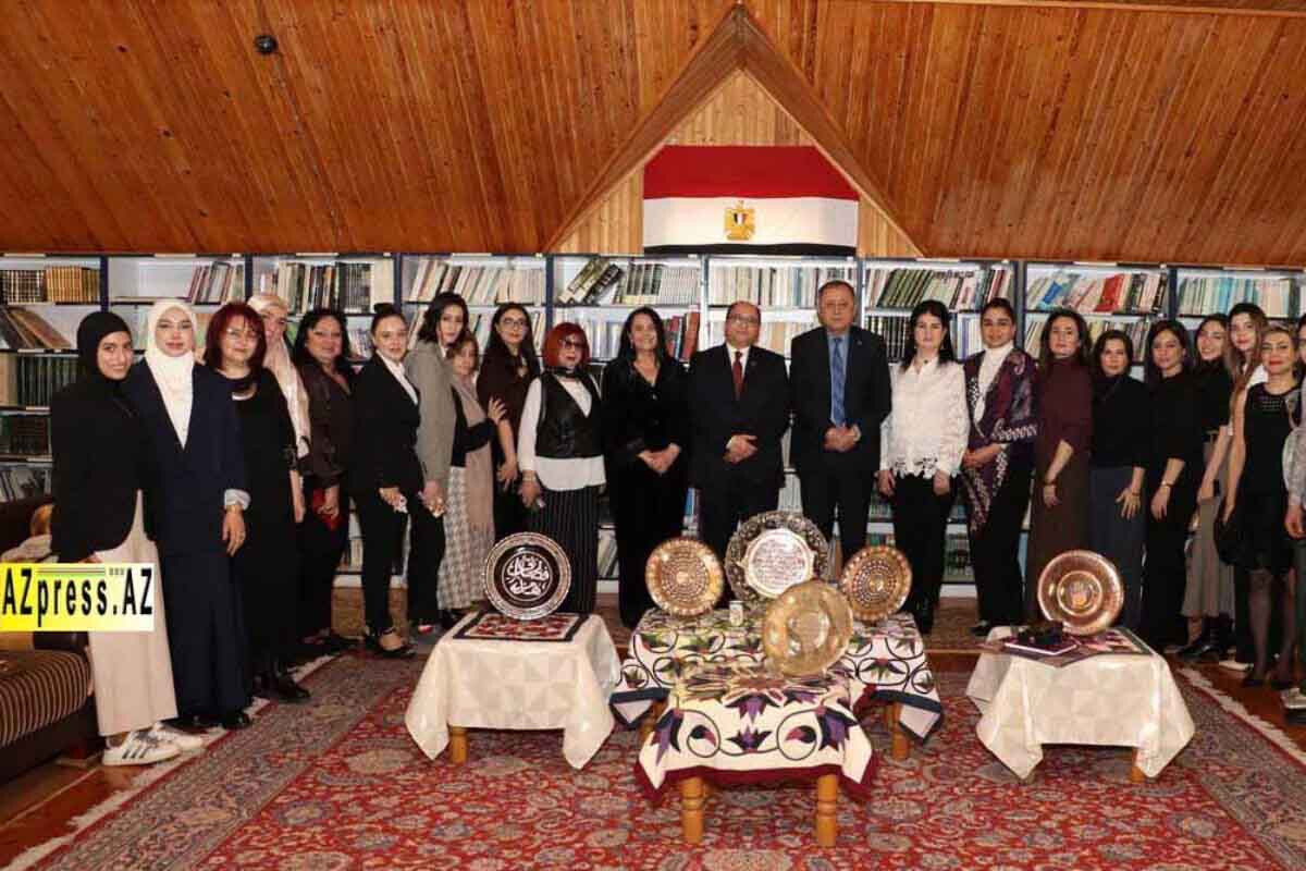 <p>Misir və Azərbaycan poeziyasına həsr olunmuş&nbsp;musiqli-poetik konsert keçirilib (FOTO=71)</p>