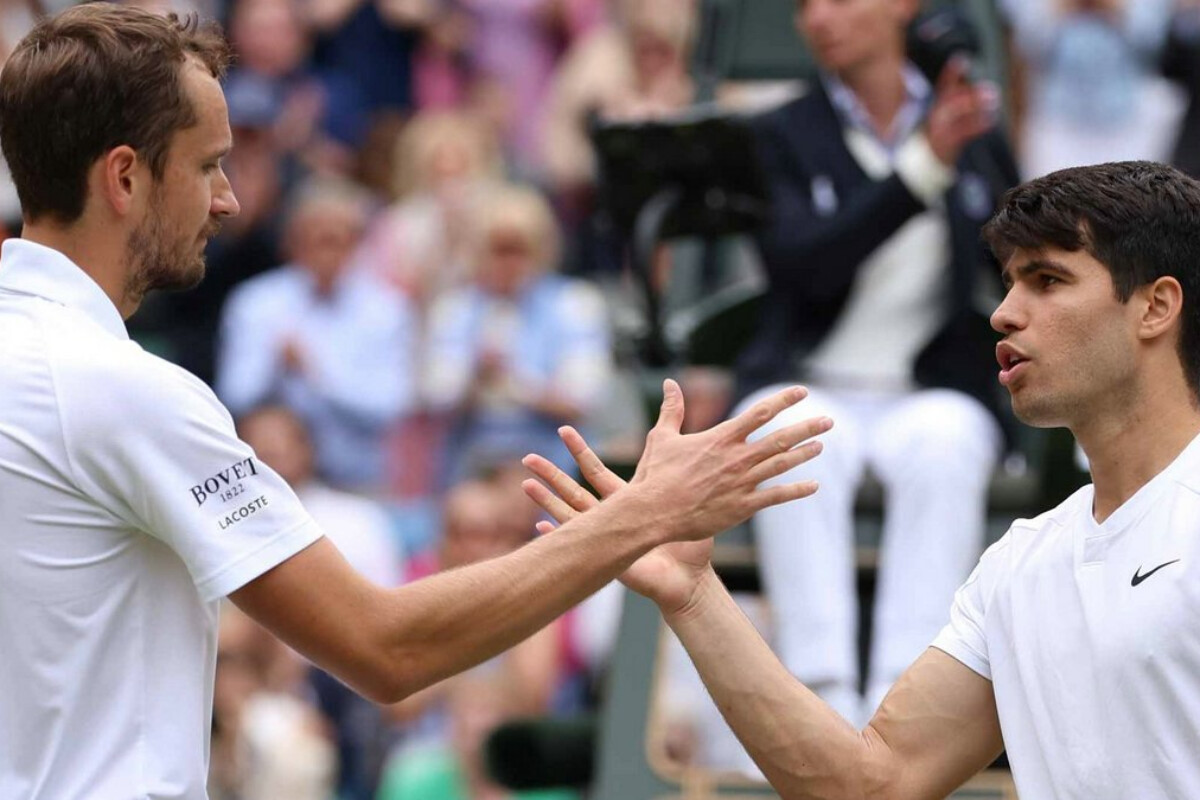 <p>Alkaras 1/2 finalda Medvedevlə üzləşəcək&nbsp;</p>