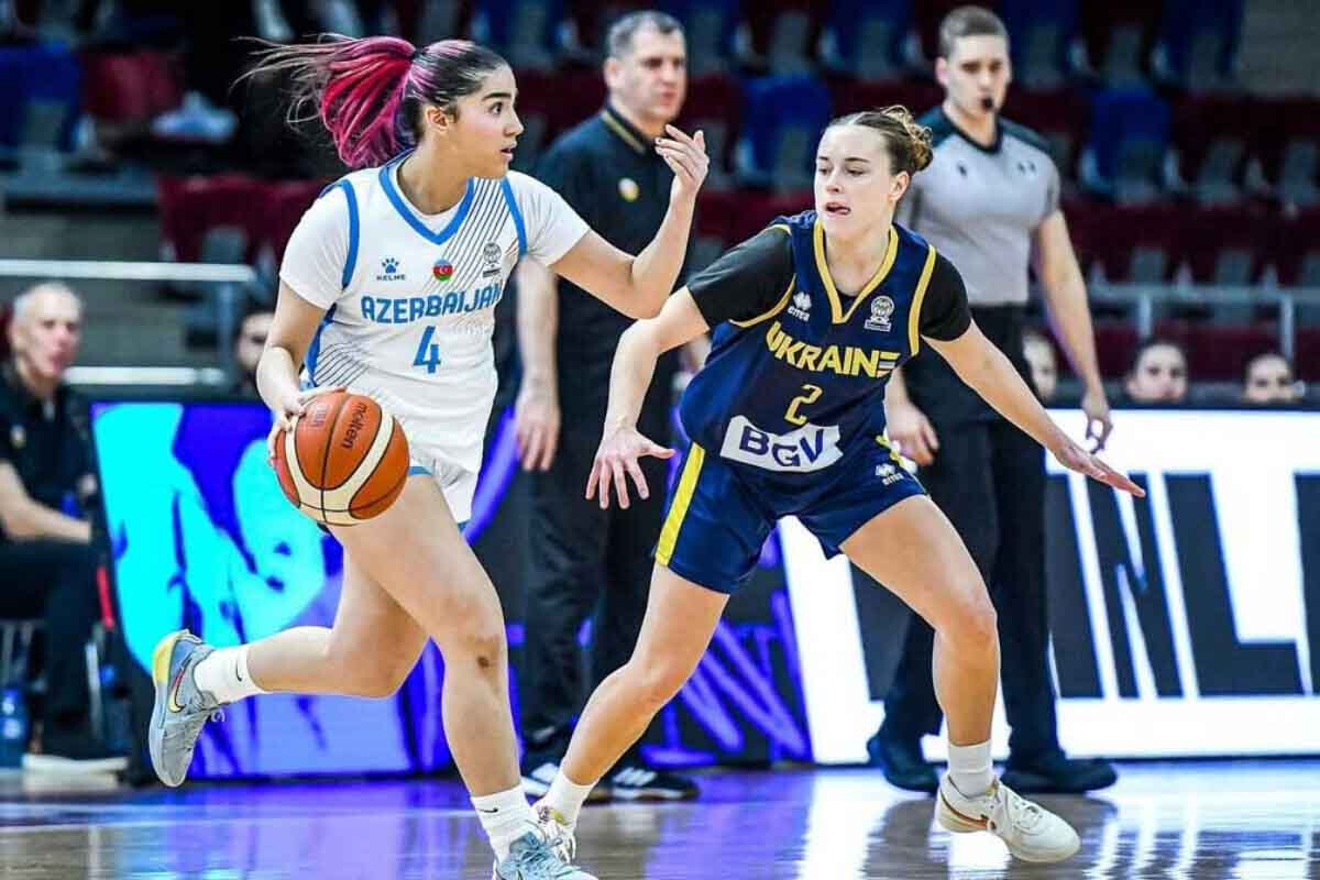 <p>Azərbaycan millisi AvroBasket 2027-nin seçmə&nbsp;mərhələsində Ukraynaya məğlub olub</p>