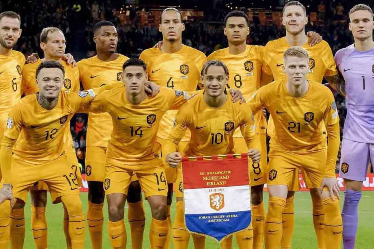 <p>Hollandiyada 2026-cı il Dünya Kubokunu boykot etmək&nbsp;üçün 170 mindən çox imza toplanıb</p>