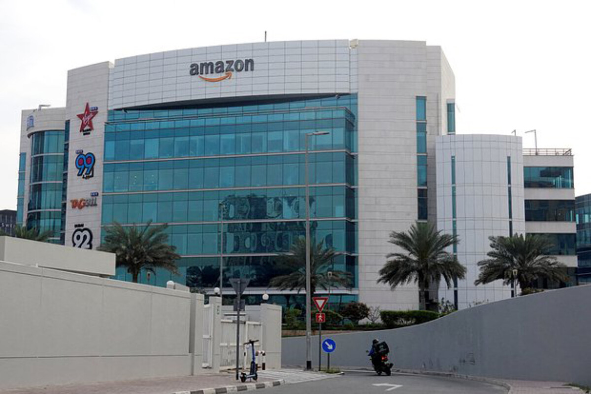 <p>İran Amazon məlumat mərkəzinə zərbə endirdi</p>